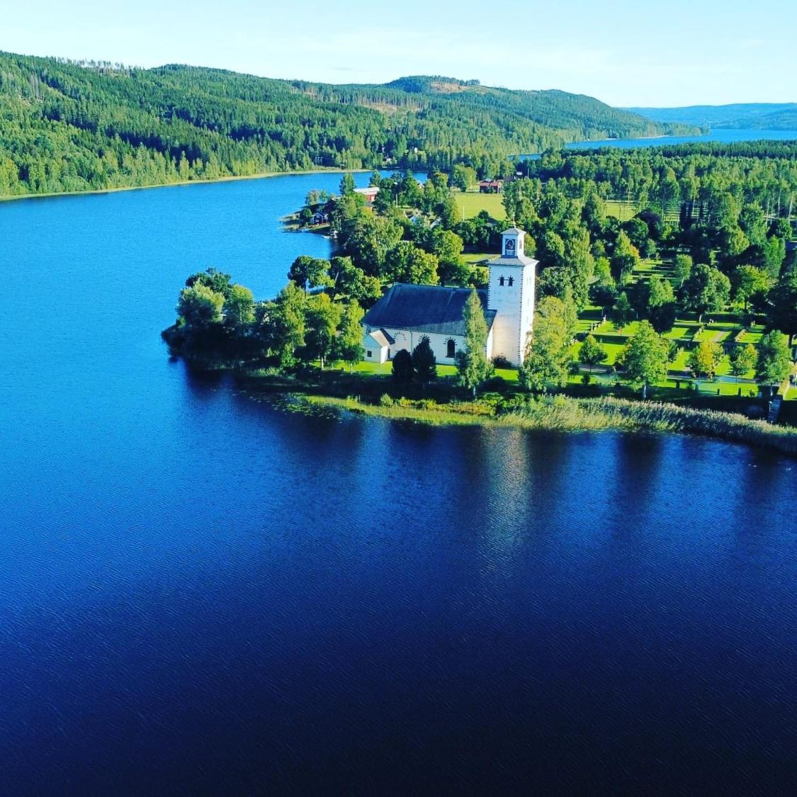 Hostel And Vandrarhem Lupin Naturcamping Lagom Gräsmark Exterior foto